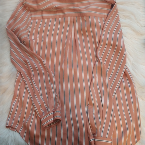 L'Academie Button Down Top - Picture 4 of 12